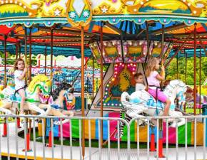 The Franklin Pond Labor Day Weekend Carnival ran Wednesday, Aug. 28 through Sunday, Sept. 1. (Photos by Maria Kovic)