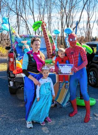 Samantha, Michaela, Mike and Brant Weber were one of the winners of the Best Trunk Contest.