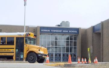 Vernon’s hybrid students to attend school four days a week