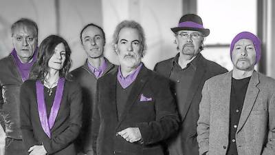 10,000 Maniacs to rock Newton