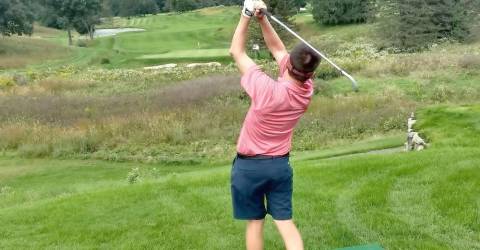Newton Country Club offers high school students free use of golf course