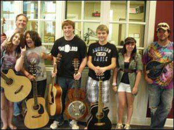 Local teen musicians give live radio broadcast
