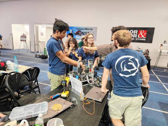 Lead robotics team qualifies for state