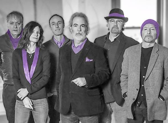 10,000 Maniacs to rock Newton