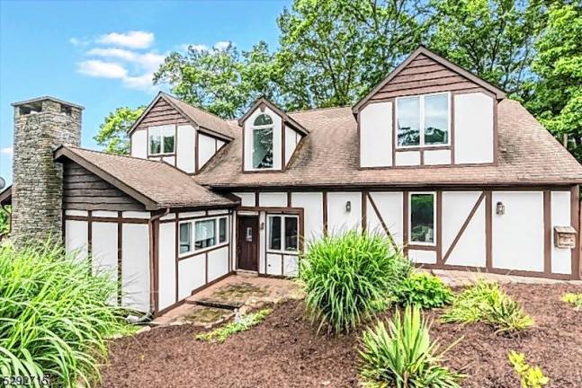 Wonderful Lake Mohawk Tudor