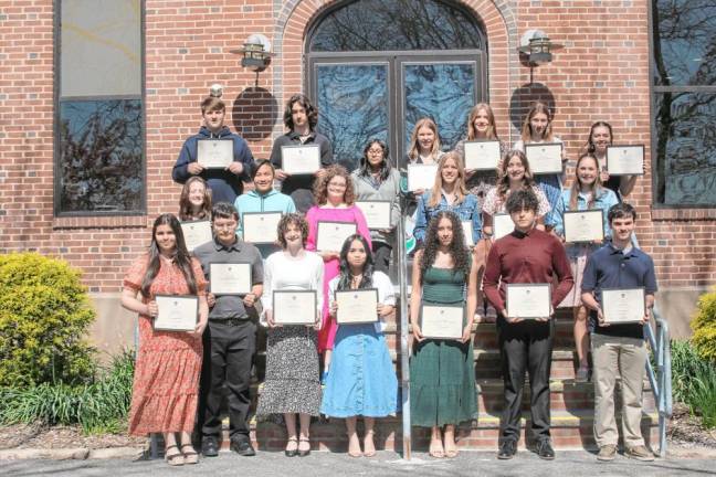 Front row, from left, are Toulene Othman, Antonio Garcia, Cassandra Ailara, Lyren Basalatan, Isabella Rodriguez, Adam Duba and Loren Cayer. Middle row, from left, are Hailey Morse, Gabriel Leano, Danica Platt, Elsa Andersen, Zoey Vanderbeck and Bethany Bennett. Top row, from left, are Sean Tennant, Brody DeFrank, Ariana Camano-Negrete, Eloise Demeter, Reagan Gravatt, Eleanor Deckert and Brelyn Oswald. (Photo provided)