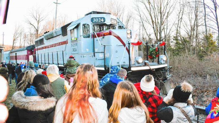 <b>A toy collection train arrives Saturday, Dec. 14 in Vernon</b>. The train also stopped in Sparta and Newfoundland. (Photo by Maria Kovic)